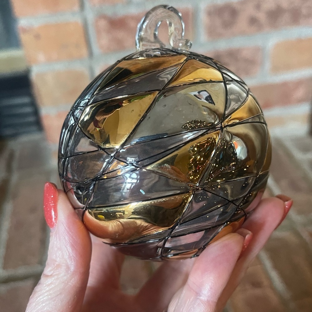 PartyLite Gold & Silver Globe P7038